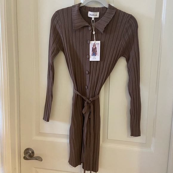 Heartloom Sweaters - NWT Heartloom x REVOLVE Sweater Cardigan Dress Size XS Dark Tan With Tie